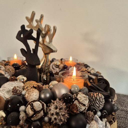 Dark Christmas - trendiger Adventskranz für Gothic Fans
