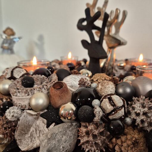 Dark Christmas - trendiger Adventskranz für Gothic Fans