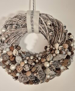 Für die Tür - weihnachtlicher Kranz zum Aufhängen